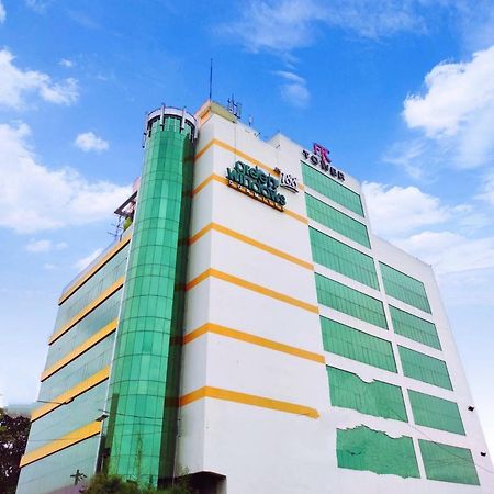 Greenwindows Hotel Davao Exterior foto