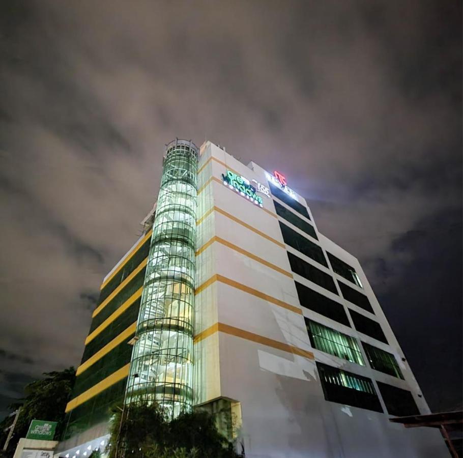 Greenwindows Hotel Davao Exterior foto